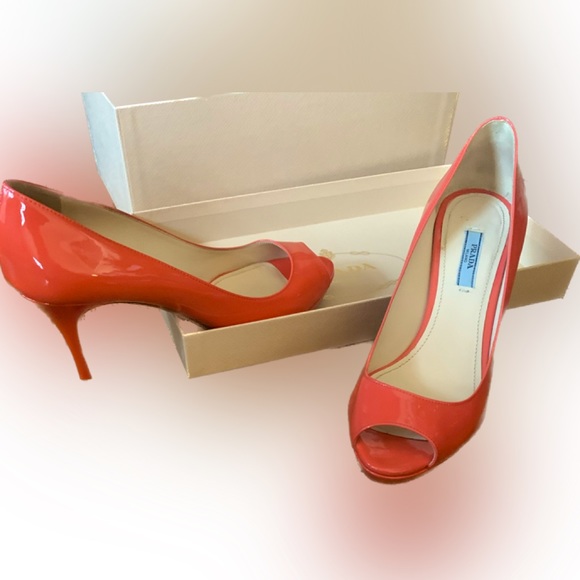 Prada 1KP159 coral patent leather peep toe pumps heels shoes 37.5 Womens 7 W Box - Picture 2 of 14